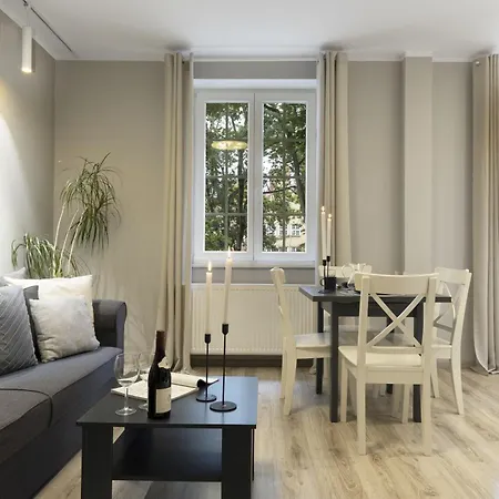 Cozy Old Town Center By Elite Apartment