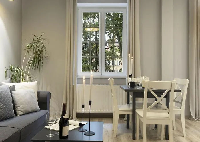 Cozy Old Town Center By Elite Apartment